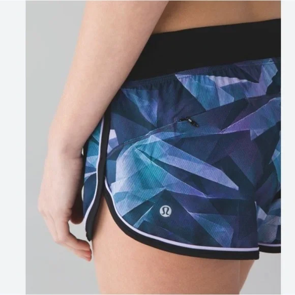 LULULEMON DROP IT LOW SHORT PRETTY PRISM MULTI BLACK LILAC SIZE 6 - Picture 7 of 12